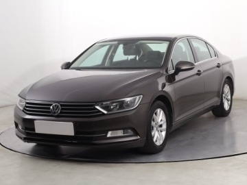 Volkswagen Passat B8 Limousine 1.4 TSI ACT 150KM 2015 VW Passat 1.4 TSI, Salon Polska, Klima, zdjęcie 1