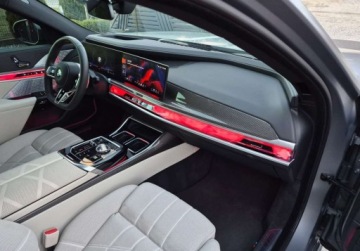 BMW Seria 7 G70 2023 BMW Seria 7 740i benzyna - 399 KM 3.0 Benzyna 326KM, zdjęcie 25
