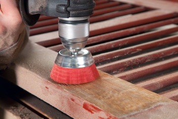 НЕЙЛОНОВАЯ ЩЕТКА ДЛЯ ДЕРЕВА ПЕРЕДНЯЯ 75 мм НЕЙЛОН