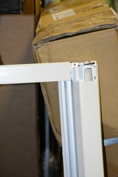 Рулонные шторы Dometic DB1R с москитной сеткой 880 x 530