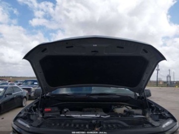 Chevrolet Silverado II 2024 Chevrolet Silverado 1500 Short Bed Lt Trail Boss 2024 2.7 Benzyna 310KM, zdjęcie 8