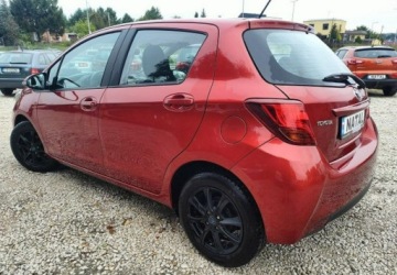 Toyota Yaris III Hatchback 5d Facelifting 1.0 VVT-i 69KM 2015 Toyota Yaris Lift Tylko 50.000km Bogata wersja KameraZarejestrowana, zdjęcie 3