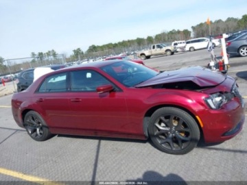 Chrysler 300C II 2023 Chrysler 300s 2023 3.6 Benzyna 300KM, zdjęcie 6