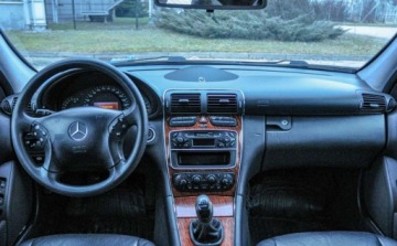 Mercedes Klasa C W203 Sedan W203 1.8 (C 180 Kompressor) 143KM 2002 Mercedes-Benz Klasa C 1,8 (143KM) Skory 1.8 Benzyna 143KM, zdjęcie 8