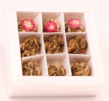 Цветущий чайный сервиз, 9 предметов, БЕЛАЯ СВЕЧНАЯ КОРОБКА