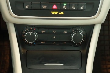 Mercedes GLA I Off-roader 1.6 200 156KM 2015 Mercedes GLA GLA 200, Salon Polska, Serwis ASO, zdjęcie 10