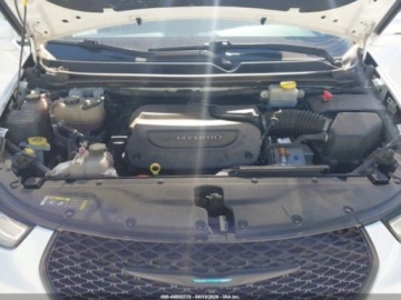 Chrysler Pacifica II 2021 Chrysler Pacifica Hybrid Touring L 2021 3.6 Hybryda Plug-in 260KM, zdjęcie 8