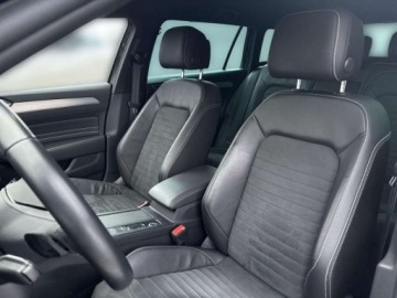 Volkswagen Passat B8 Variant Facelifting 2.0 TDI SCR 200KM 2022 Volkswagen Passat TDI 4Motion 200KM Elegance DSG LED Matrix Harman Kard, zdjęcie 9