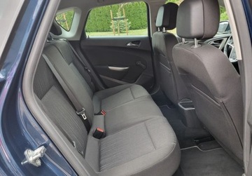 Opel Astra J Hatchback 5d 1.6 Twinport ECOTEC 115KM 2011 Opel Astra Opel Astra 1.6 115PS Dobre wyposazenie Kola Lato Zima 1.6, zdjęcie 21