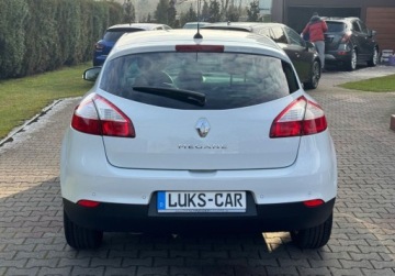 Renault Megane III Hatchback Facelifting 2013 1.6 16V 110KM 2014 Renault Megane 1.6 110KM R-link Climatronic Navi Serwis Bezwypadkowy Dla w, zdjęcie 5