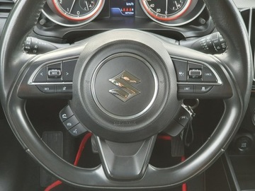 Suzuki Swift VI Hatchback Facelifting 1.2 DualJet SHVS 83KM 2021 Suzuki Swift 1.2 Benzyna 82KM 2021r Ledy Kamera, zdjęcie 33