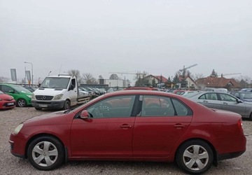 Volkswagen Jetta V 1.6 102KM 2006 Volkswagen Jetta Volkswagen Jetta 1.6 Benzyna 102KM, zdjęcie 1