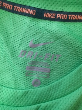 NIKE * NIKE PRO TRAINING * DRI-FIT * ФУТБОЛКА * M