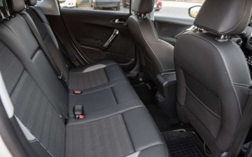 Peugeot 2008 I SUV Facelifting 1.6 BlueHDi 99KM 2016 Peugeot 2008 1.6eHDI 100KM Allure Perla Skora Ledy Navi Alu Full 1.6, zdjęcie 24