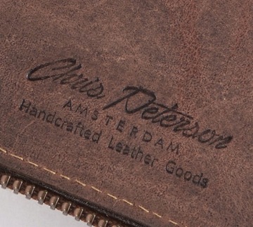 Мужской кожаный кошелек PETERSON, просторная молния, в металлической коробке.