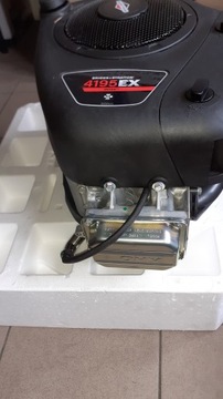 Двигатель для трактора Briggs & Stratton 17.5HP INTEK