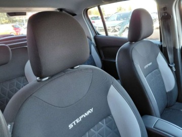 Dacia Sandero II Hatchback 5d 1.5 dCi 90KM 2014 Dacia Sandero Nawigacja Klimatyzacja Elektryka PDC 1.5 Diesel 90KM, zdjęcie 13