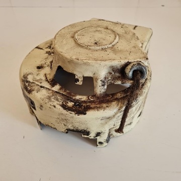 КРЫШКА КОРПУСА СТАРТЕРА BRIGGS & STRATTON 4HP