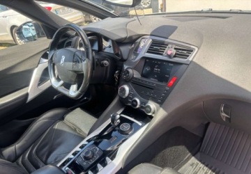 DS 5 Hatchback (Citroen) 2.0 HDi Hybrid4 200KM 2012 Citroen DS5 Hybryda Diesla 200 KM 4x4 2.0 Hybryda 200KM, zdjęcie 17