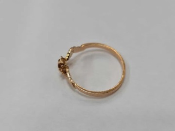 Złoty pierścionek/ 585/ 2.01g/ R17/ II poł. XXw.