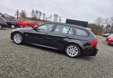 BMW Seria 3 E90-91-92-93 Touring E91 2.0 318d 143KM 2010 BMW Seria 3 2,0 143 KM M-Pakiet Nowy Rozrzad Kamera PDC Xenon Navi, zdjęcie 30