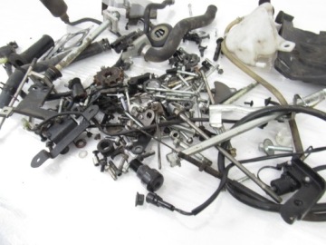 Болты + шайбы + крышки и т.д. Yamaha YZF 125 R, 08r