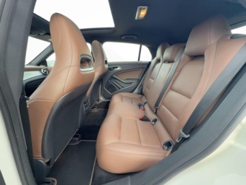 Mercedes CLA C117 Shooting Brake 2.0 250 211KM 2016 Mercedes-Benz CLA 2.0 Benzyna 211KM, zdjęcie 25