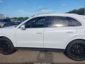 Porsche Cayenne III 2024 Porsche Cayenne 2024. 3.0 Benzyna 348KM, zdjęcie 1