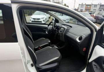 Toyota Aygo II Hatchback 3d Facelifting 1.0 VVT-i 72KM 2019 Toyota Aygo 1,0 72KM Klimatyzacja Benzyna 72KM, zdjęcie 20