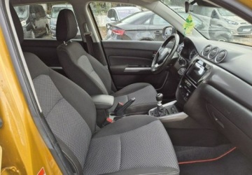 Suzuki Vitara III SUV Facelifting 1.4 BoosterJet 140KM 2019 Suzuki Vitara Lift 4x4 Bogata wersja 1.4 Benzyna 140KM, zdjęcie 15
