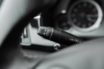 Mercedes Klasa E W212 Kombi 200 CGI BlueEFFICIENCY 184KM 2010 Mercedes-Benz Klasa E 1.8 Benzyna 184KM, zdjęcie 17