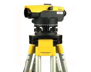 LEICA NA320 Niwelator optyczny