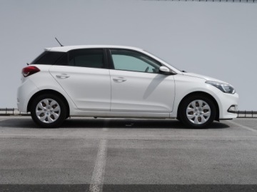 Hyundai i20 II Coupe 1.2 MPI 84KM 2017 Hyundai i20 1.2, Salon Polska, Serwis ASO, Klima, zdjęcie 5