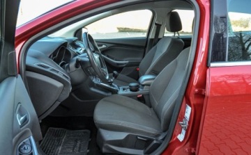 Ford Focus III Kombi 1.6 EcoBoost 150KM 2011 Ford Focus 1,6T (150KM) 178 tys. km 1.6 Benzyna 150KM, zdjęcie 6