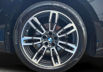 BMW Seria 5 G90-91 Touring 2.0 520d 197KM 2024 BMW Seria 5 M Pakiet sport LED Kamera cofania Asystenci Elektryczna klapa, zdjęcie 25