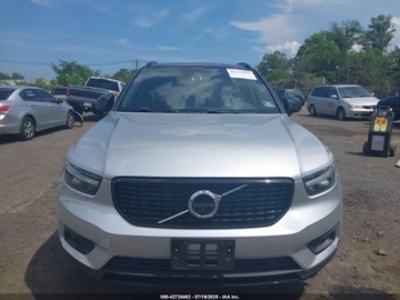 Volvo XC40 Crossover 2.0 T5 247KM 2019 Volvo XC 40 T5 Momentum 2019 2.0l 2.0 Benzyna 248KM, zdjęcie 7