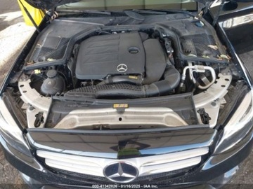 Mercedes Klasa C W205 2019 Mercedes-Benz Klasa C 2019 Mercedes-Benz C-Class C 300 Sedan 2.0 Benzyna, zdjęcie 8