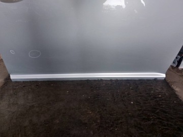 DVEŘE KOMPLETNÍ PRAVÝ PŘEDNÍ AVENSIS T25 1C0