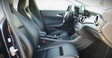 Mercedes CLA C117 Coupe Facelifting 1.6 180 122KM 2017 Mercedes-Benz CLA (Nr.107) 1.6 122 KM Automat Klima Parktrnik Tempomat Gwa, zdjęcie 16