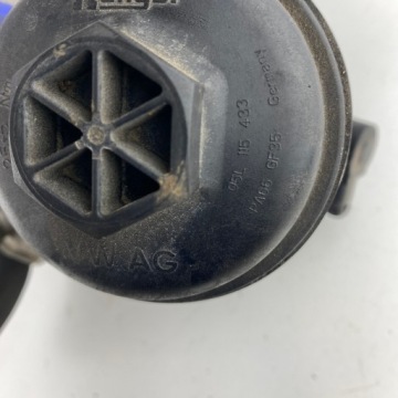 Alyvos filtro korpusas + aušintuvas AUDI A4 A5 A6 C8 A7 Q5 40 TDI 2.0 05L115389B – nuotrauka 7