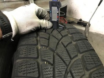 2 ЗИМНИЕ ШИНЫ 235/55R18 DUNLOP WINTER 3D Как новые