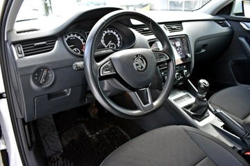 Skoda Octavia III Kombi Facelifting 2.0 TDI 150KM 2020 Škoda Octavia Skoda Octavia Bezwypadkowy / Salon, zdjęcie 9