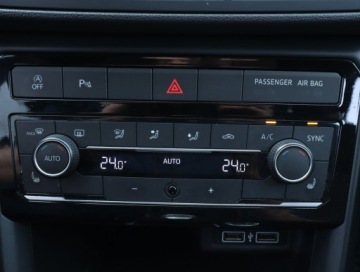 Volkswagen T-Cross SUV 1.0 TSI 115KM 2019 VW T-Cross 1.0 TSI, Salon Polska, Automat, Klima, zdjęcie 16