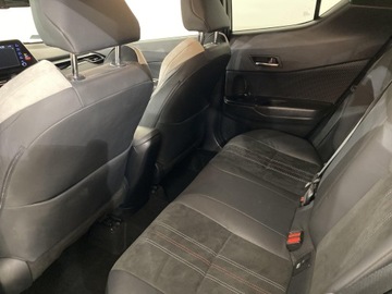 Toyota C-HR I Crossover Facelifting 2.0 Hybrid Dynamic Force 184KM 2021 Toyota C-HR 2.0 Hybrid GR Sport Toyota C-HR 2.0 GR, zdjęcie 13