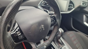 Peugeot 308 II Hatchback Facelifting 1.5 BlueHDI 130KM 2019 Peugeot 308 Gt Line automat, zdjęcie 12