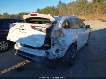 Toyota Highlander III 2023 Toyota Highlander xse, 2023r., 4x4, 2.4L 2.4 Benzyna 265KM, zdjęcie 2