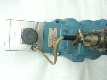 Клапан MOOG D061-603A Серийный номер T5043 C MOOG AS 2000 M0051-5034T5043 C MOOG