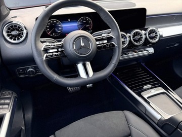 Mercedes GLB SUV Facelifting 2.0 220 190KM 2025 MERCEDES-BENZ GLB 220 4-Matic AMG Line 2.0 (190KM) 2025, zdjęcie 4