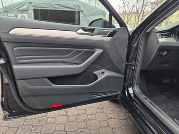 Volkswagen Passat B8 Variant Facelifting 2.0 TDI SCR 150KM 2022 Volkswagen Passat B8 Lift 2.0 TDI / 150 KM DSG Ele, zdjęcie 9