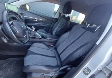 Peugeot 5008 II Crossover 2.0 BlueHDI 150KM 2018 Peugeot 5008 236 2.0 BlueHDI Allure 150 KM 2.0 Diesel 150KM, zdjęcie 25